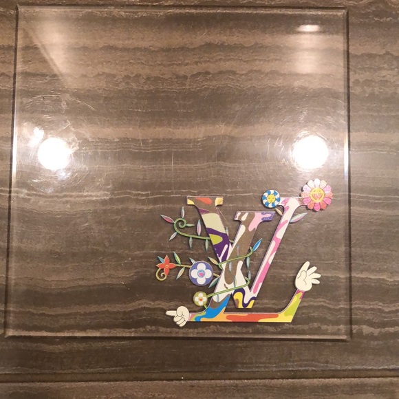 Authentic Louis Vuitton store decor - Picture 2 of 5